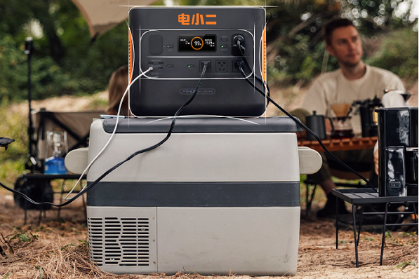 電小二光充戶外電源2000Pro:太陽能快充 最快2.5小時充滿
