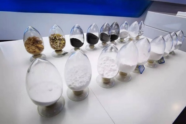 鋰鹽價(jià)格再破紀(jì)錄!這三家鋰鹽上市公司前三季度賺翻了