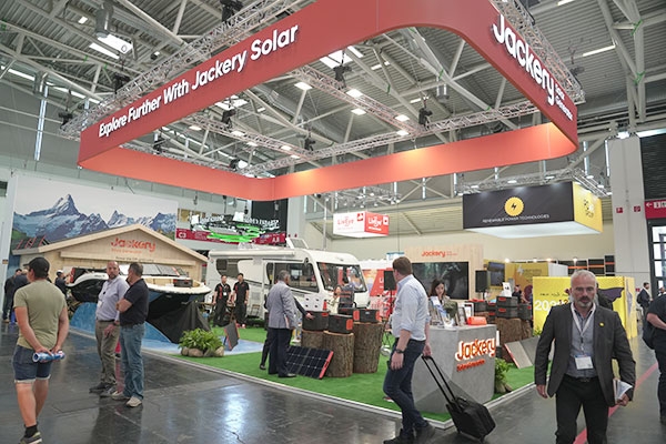 華寶新能新一代光充戶外電源Jackery電小二2000 Plus首發(fā)亮相