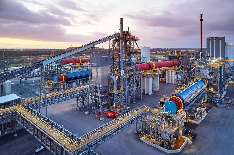 千億鋰礦公司參與造車！擬1.5億美元入股吉利、奔馳合資車企