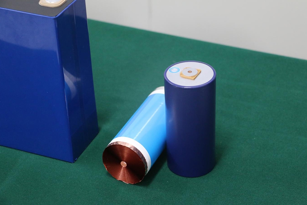 多氟多動(dòng)力電池累計(jì)裝車超30萬輛 大圓柱電池加速市場(chǎng)滲透