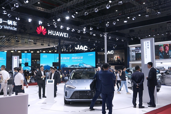 一邊制裁一邊采購?6月動力電池出口有企業(yè)同比增長超百倍