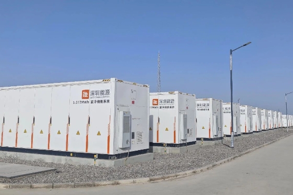 包含100臺儲能電池艙!又一光儲一體化項目更新動態(tài)