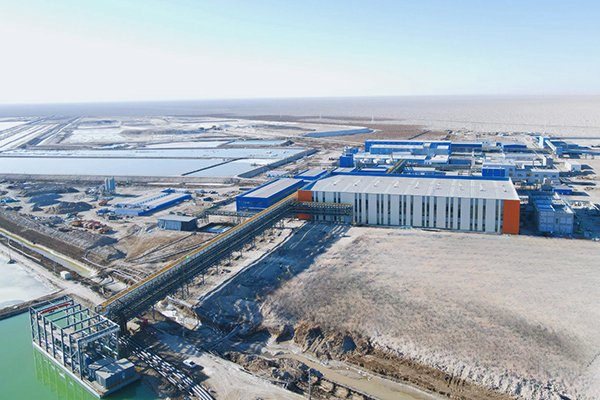 中國(guó)鹽湖一里坪產(chǎn)區(qū)鋰項(xiàng)目技改三期完成投料試車(chē)