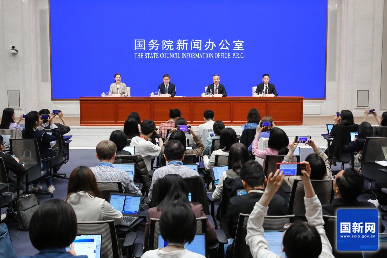 證監會主席吳清:打出一攬子穩市“組合拳” 堅定不移推進資本市場高水平對外開放