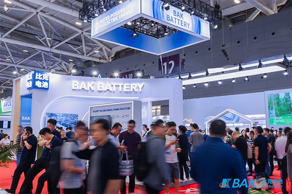 全品類布局構(gòu)建發(fā)展“芯”引擎 比克電池亮相CIBF 2025