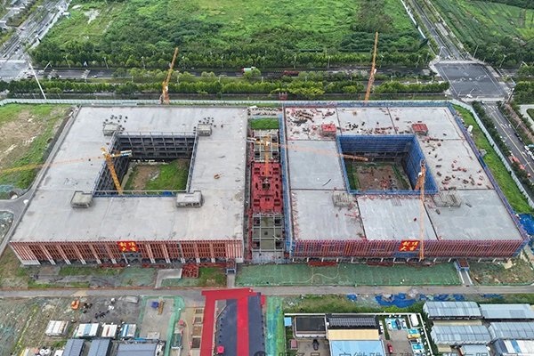 約10億！國軒新能源汽車驗證及儲能研發基地項目主體結構封頂