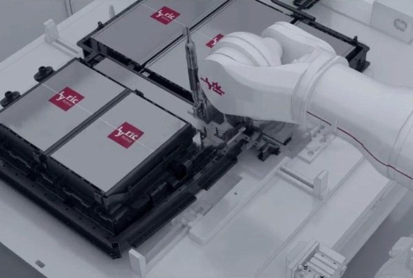 利元亨儲能模組PACK生產線成功出機捷克