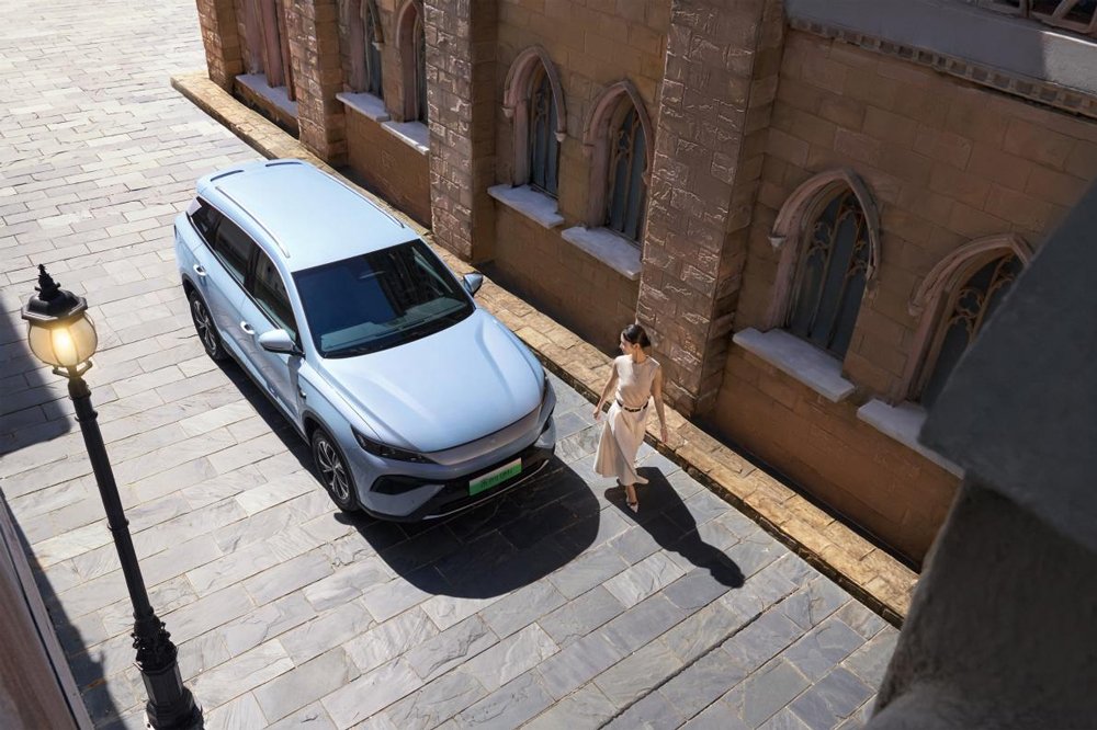 9.98萬起，2026款宋L DM-i上市，純電續航200km，標配云輦C！