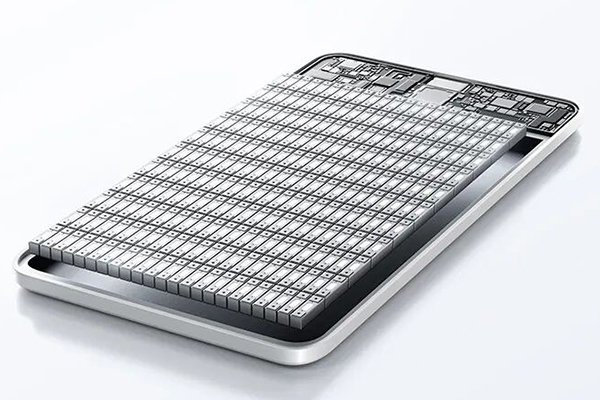 引領安全新紀元！豪鵬科技“軟甲固電”技術賦能移速小盾芯充電寶