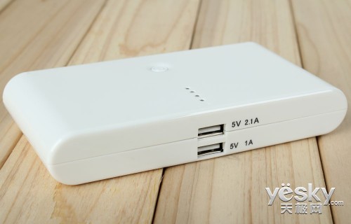 30000mAh 淘寶購價：128元