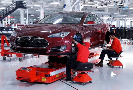 首先將鈷酸鋰電池應用汽車 Tesla憑什么