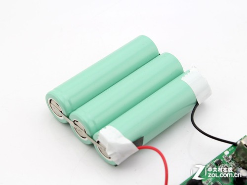 虛標(biāo)容量過半 85元移動電源有啥貓膩 