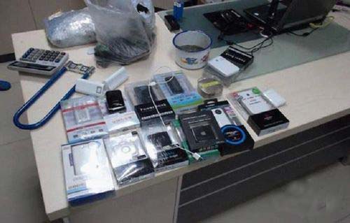 移動(dòng)電源自燃爆炸?看移動(dòng)電源里的那些貓膩 移動(dòng)電源自燃爆炸?看移動(dòng)電源里的那些貓膩