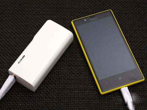 移動(dòng)電源自燃爆炸?看移動(dòng)電源里的那些貓膩 移動(dòng)電源自燃爆炸?看移動(dòng)電源里的那些貓膩