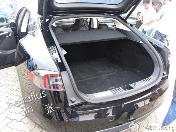 浙江土豪250萬元購入內地第一輛特斯拉(3)