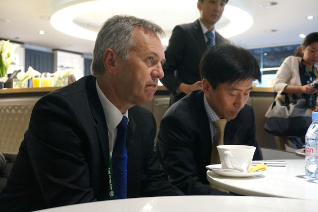 賓利汽車董事會(huì)成員，負(fù)責(zé)工程技術(shù) 羅爾夫?弗萊徹 (Rolf Frech)