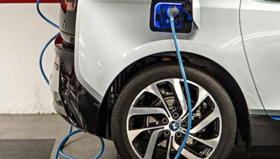 寶馬為i3建設充電站網絡促電動車銷售