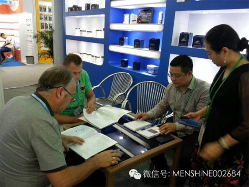 組圖:猛獅科技亮相第116屆廣交會 現場咨詢火爆 組圖:猛獅科技亮相第116屆廣交會 現場咨詢火爆