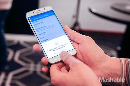 移動支付大戰打響 三星如何與蘋果競爭? 移動支付大戰打響 三星如何與蘋果競爭?