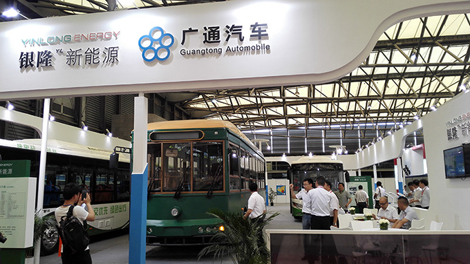 珠海銀隆閃耀上海國際客車技術(shù)展 獲“新能源客車創(chuàng)新型先進(jìn)企業(yè)”