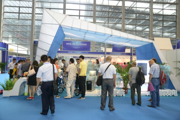首屆僑交會在深圳開幕 猛獅科技光伏產(chǎn)品一枝獨(dú)秀