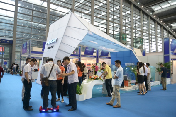 首屆僑交會在深圳開幕 猛獅科技光伏產(chǎn)品一枝獨(dú)秀