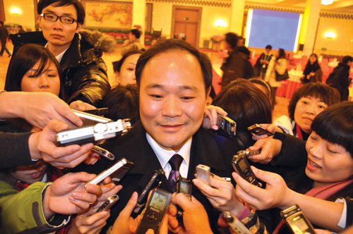 從民營(yíng)草根到跨國(guó)大亨  李書福的瘋狂馬拉松