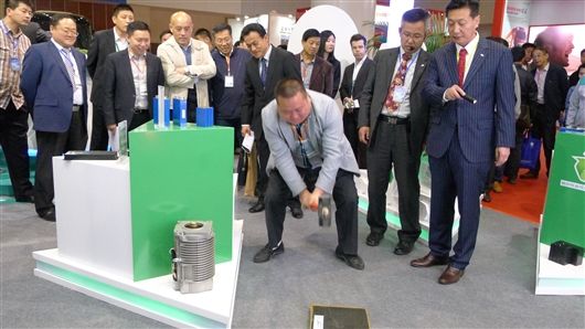 電動(dòng)客車輕量化、高強(qiáng)度和安全性獲得重大突破