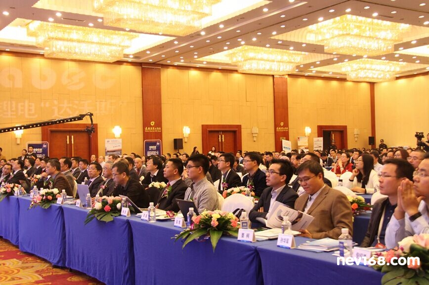 第4屆鋰電“達沃斯” :鋰電池行業(yè)競爭激烈 強者恒強 第4屆鋰電“達沃斯” :鋰電池行業(yè)競爭激烈 強者恒強