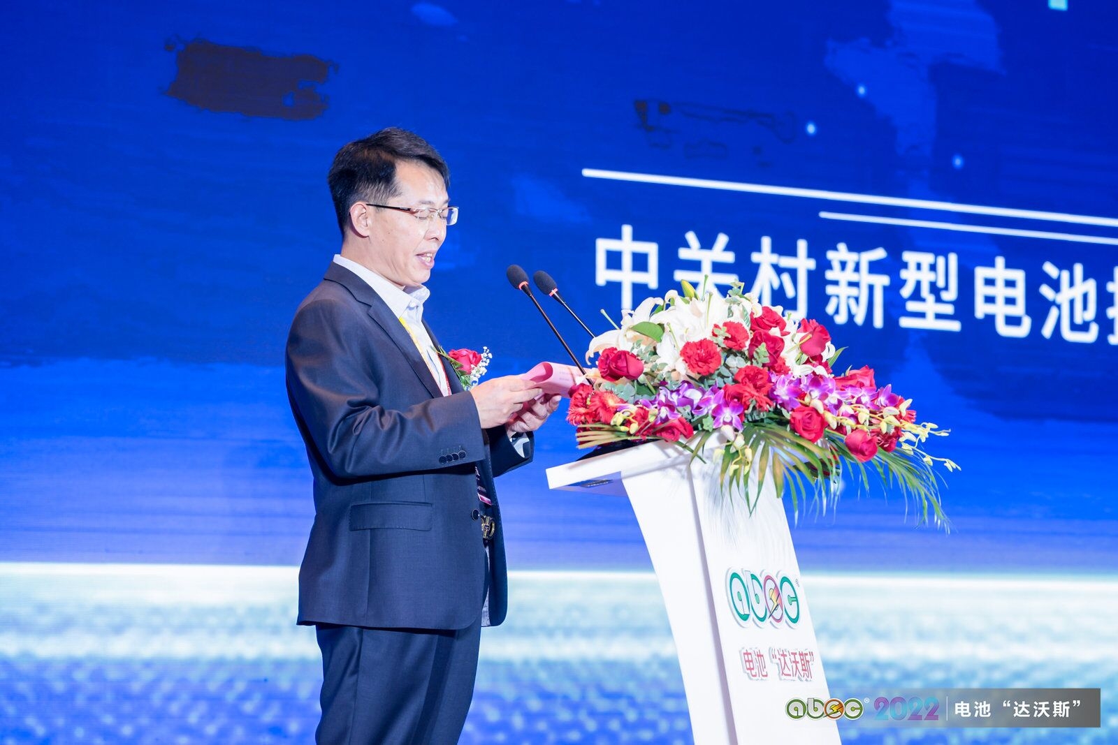 產(chǎn)業(yè)鏈融資規(guī)模增加 警惕六氟磷酸鋰電解液等階段性產(chǎn)能過剩