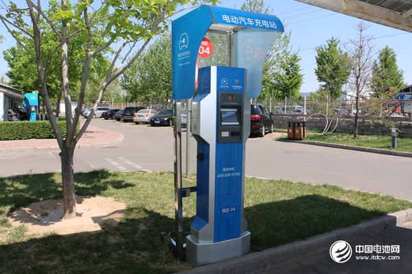 全國充電基礎(chǔ)設(shè)施累計(jì)數(shù)量已超470萬臺(tái) 年內(nèi)新增逾209萬臺(tái)