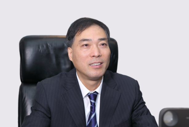 四川長虹莫文偉：祝各界朋友在新的一年大展宏兔 兔飛猛進(jìn)