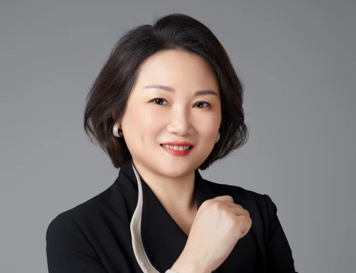 長(zhǎng)信化學(xué)何蕾：祝愿各位身體健康如意，兔年闔家幸福！