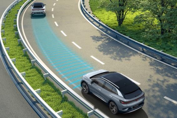 加速電動化轉型!歐盟正式決定2035年禁售燃油車