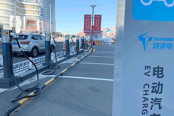 1-7月全國(guó)充電基礎(chǔ)設(shè)施增量達(dá)171.8萬(wàn)臺(tái) 換電站運(yùn)營(yíng)商增新面孔