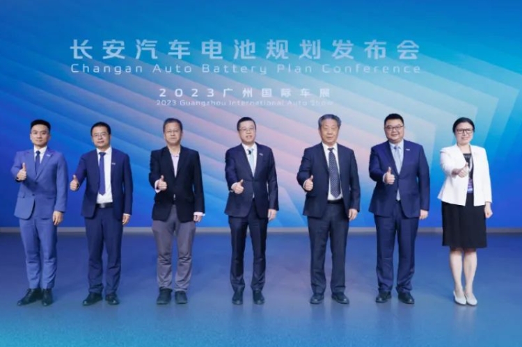 長安汽車擬投入百億資金 2024年電池團(tuán)隊(duì)規(guī)模達(dá)3000人