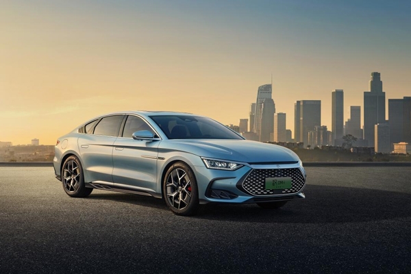 秦PLUS限時8.98萬元起，引領中國品牌決戰(zhàn)合資燃油！