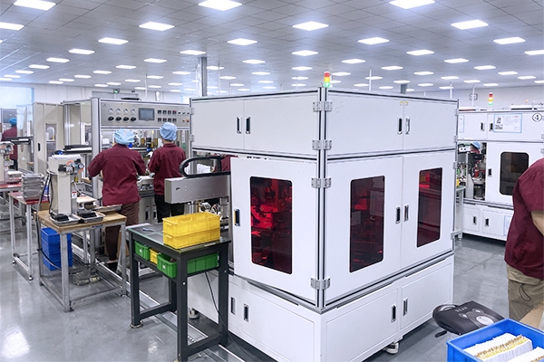 2023年我國消費(fèi)型鋰電池產(chǎn)量達(dá)80吉瓦時(shí) 高端商務(wù)電池迎發(fā)展新紀(jì)元