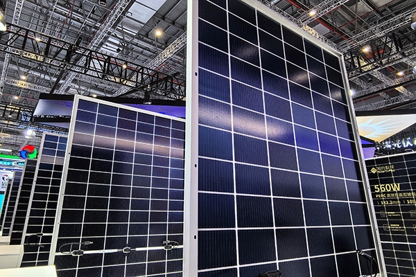 2025年1月1日生效！美對華多晶硅、硅片關稅提高至50%