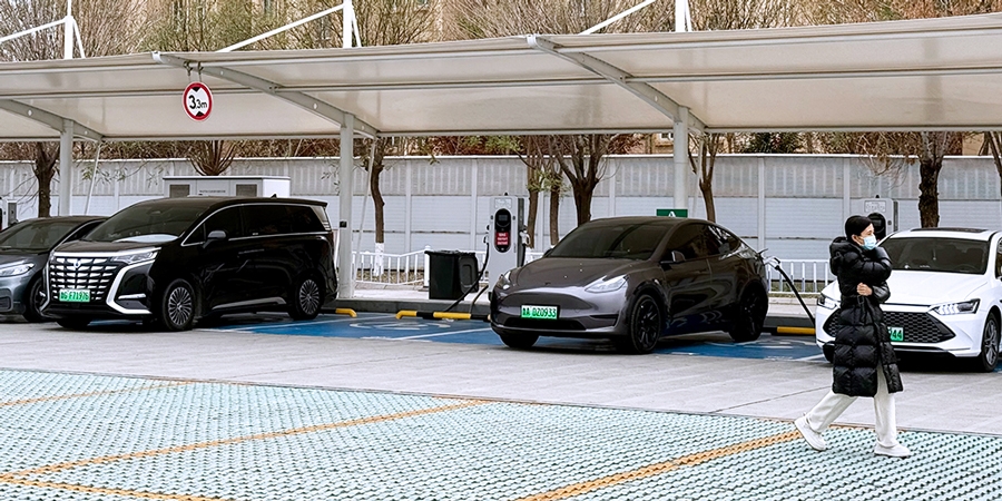 2024年全球新能源汽車銷量達(dá)1823.6萬(wàn)輛 中國(guó)占比超過70%