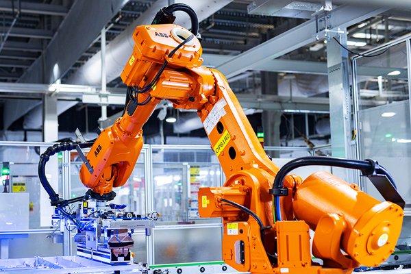 因動力電池生產(chǎn)問題！一車企召回部分國產(chǎn)純電動汽車