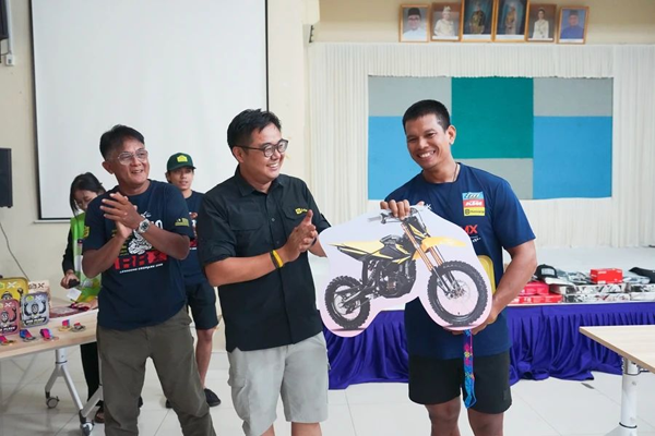 20秒碾壓級優勢!孚能科技賦能虬龍雨林賽道上演“電驅傳奇” 20秒碾壓級優勢!孚能科技賦能虬龍雨林賽道上演“電驅傳奇”