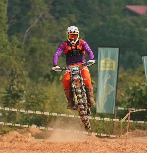 20秒碾壓級優勢!孚能科技賦能虬龍雨林賽道上演“電驅傳奇” 20秒碾壓級優勢!孚能科技賦能虬龍雨林賽道上演“電驅傳奇”