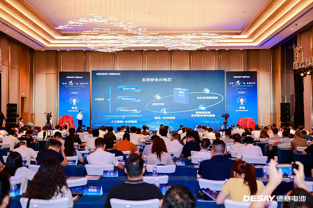 當(dāng)儲(chǔ)能行業(yè)還在“揣滅火器”，這家企業(yè)已讓量產(chǎn)電芯“開口說話”？