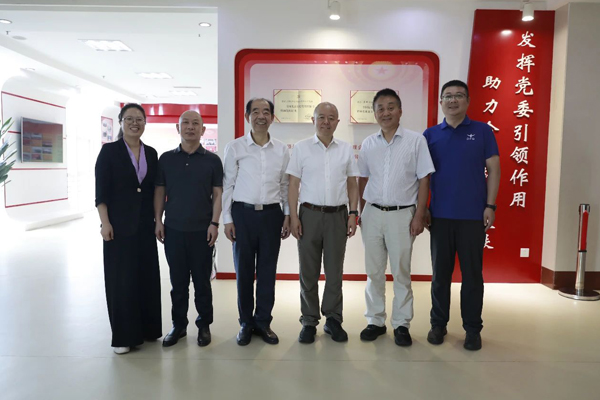 工信部原副部長王江平調研多氟多 共話氟材料產業創新與協同發展 工信部原副部長王江平調研多氟多 共話氟材料產業創新與協同發展