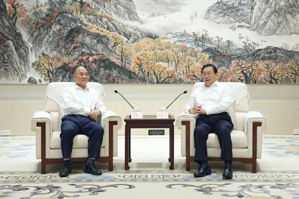 李書福見證簽約！吉利又一項目落戶武漢經開區