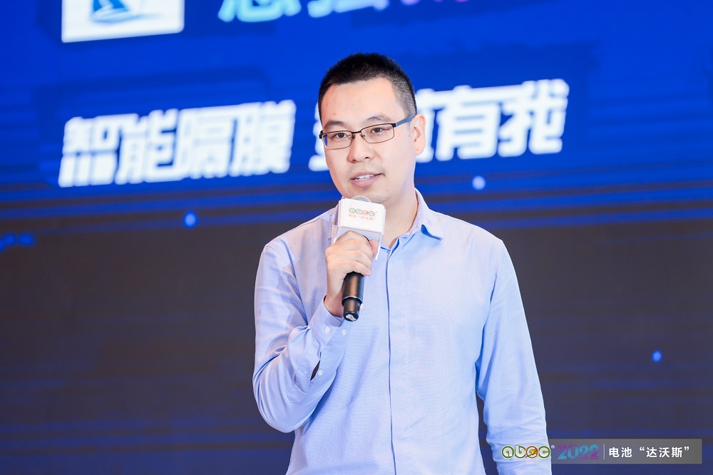 中信證券股份有限公司研究部副總裁、新能源汽車(chē)分析師李鷂 中信證券股份有限公司研究部副總裁、新能源汽車(chē)分析師李鷂