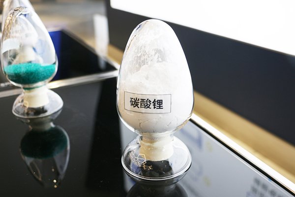 10月我國鋰鹽產量約9.7萬噸LCE 碳酸鋰進口均價6.4萬元/噸