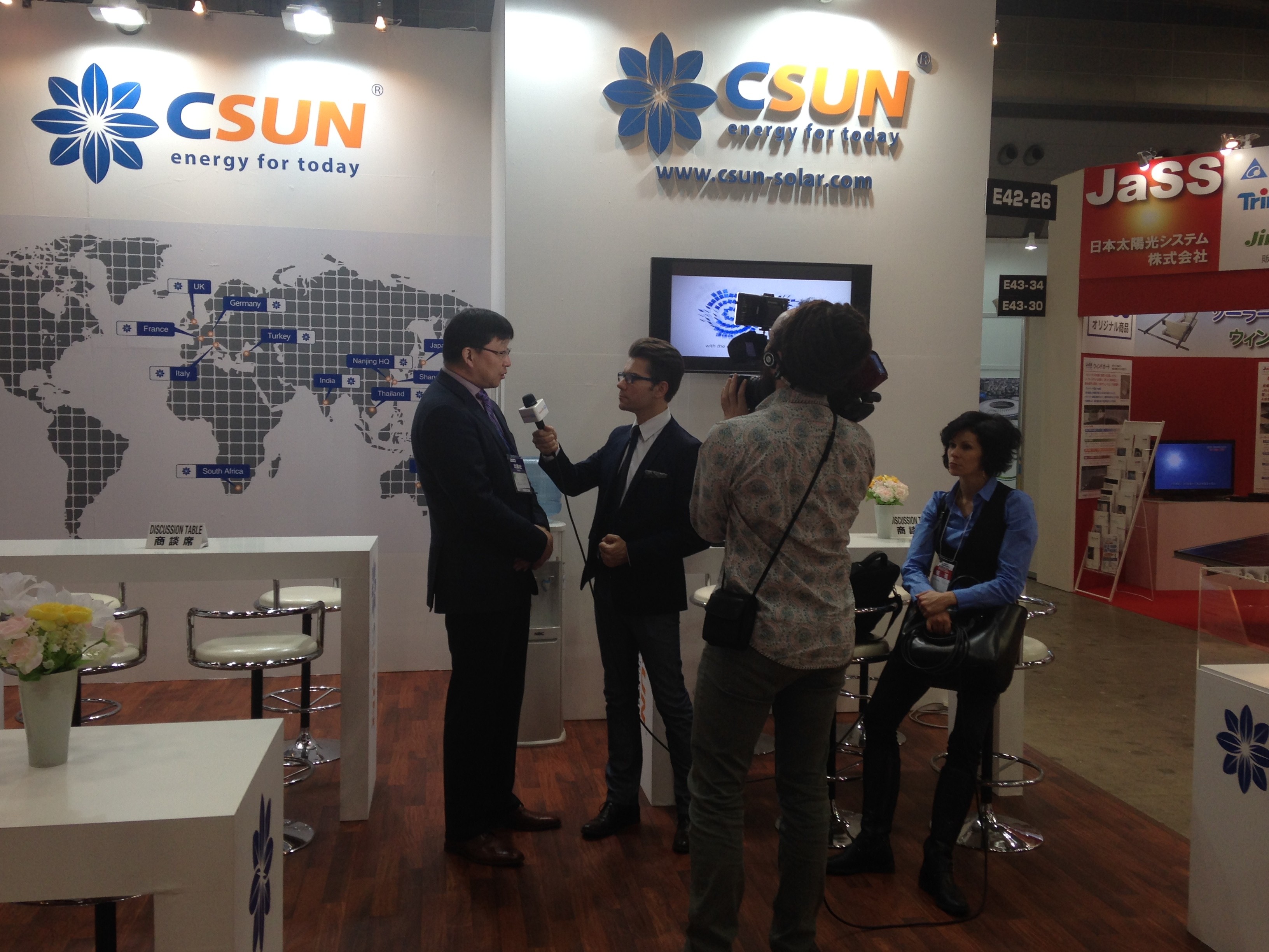 日本光伏展:中電光伏眾多明星產(chǎn)品集體亮相 日本光伏展:中電光伏眾多明星產(chǎn)品集體亮相